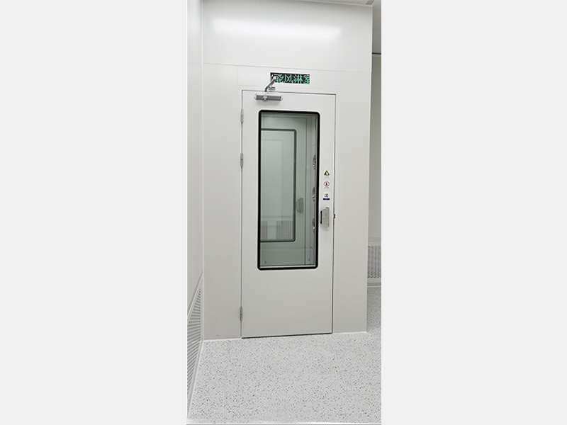 江蘇詳鑫電子風(fēng)淋室案例
