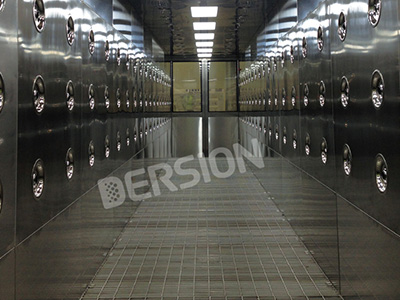 為什么食品工業(yè)要配備不銹鋼風淋門